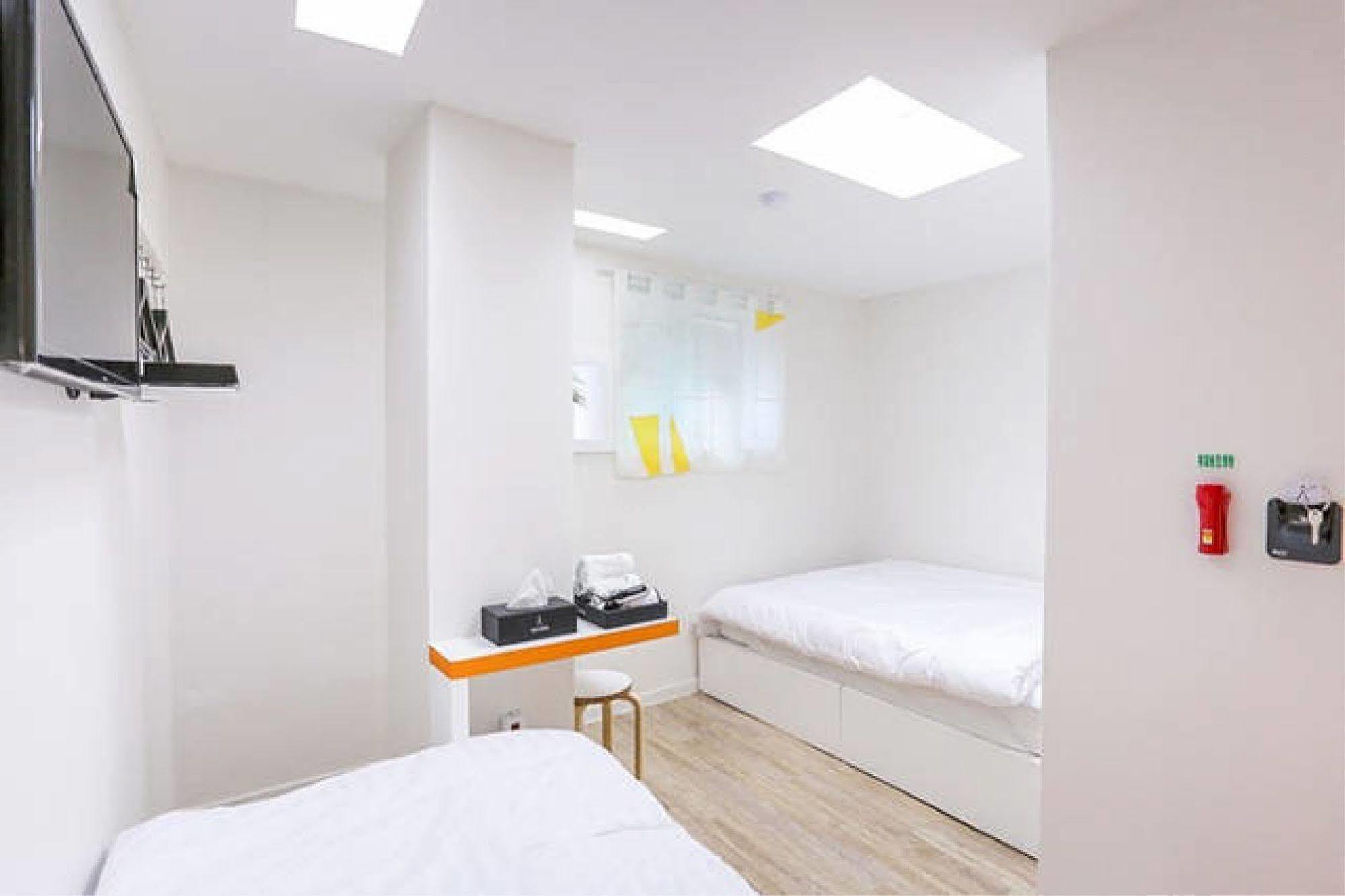 Starhostel Dongdaemun Suite Seoul Exterior photo