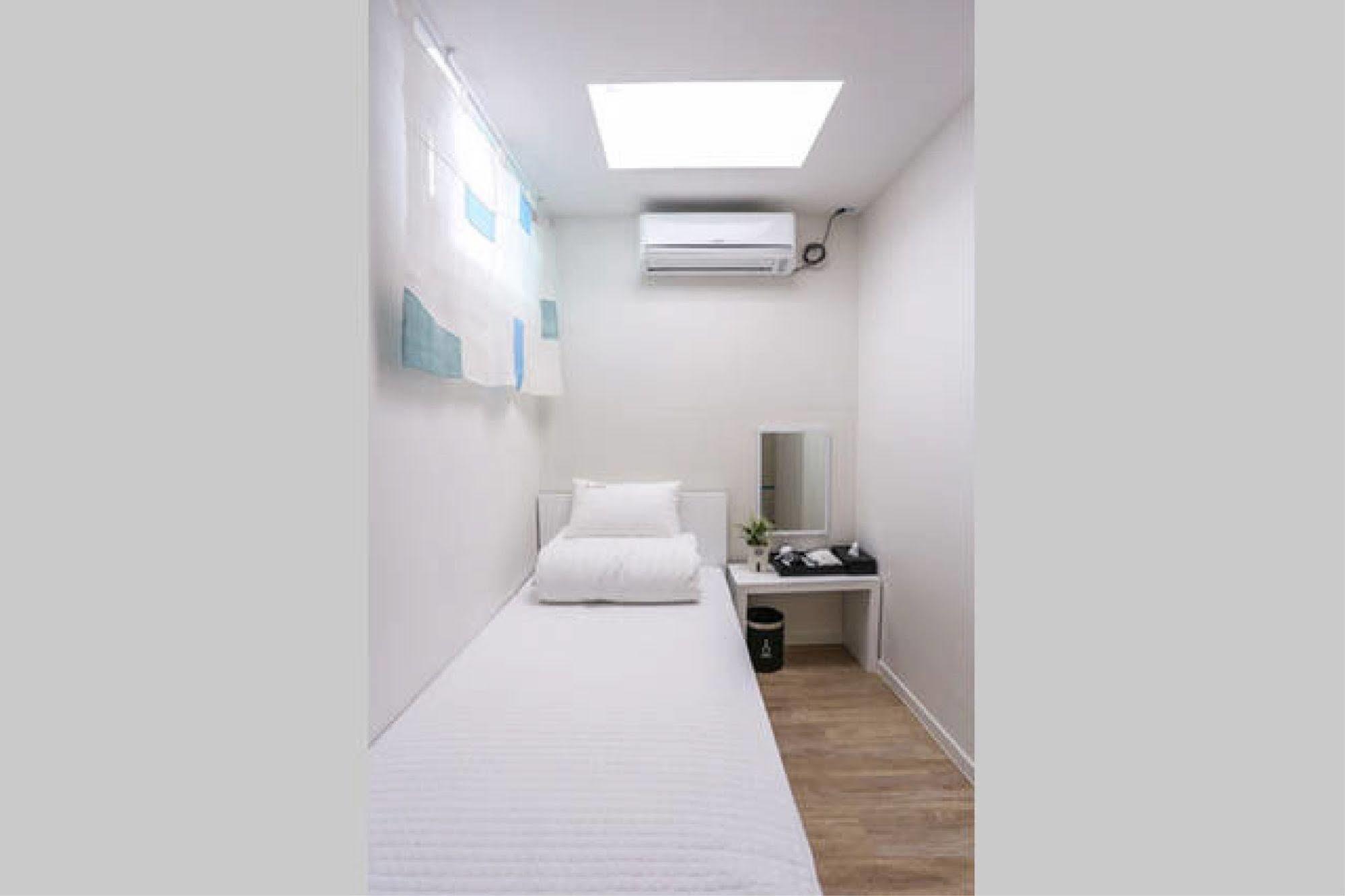 Starhostel Dongdaemun Suite Seoul Exterior photo